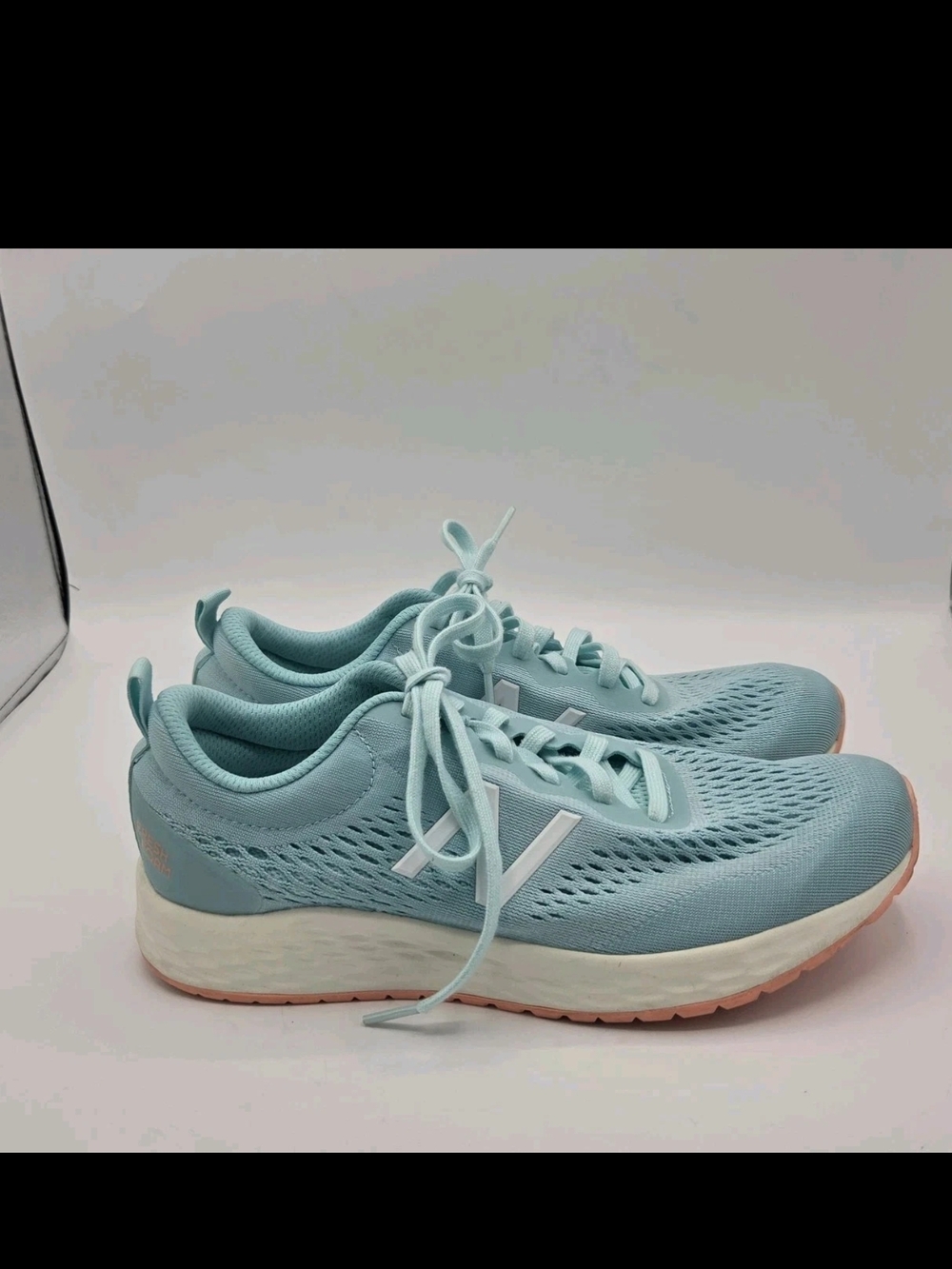 New Balance Fresh Foam Arishi V3 Womens Size 8 Blue Gum Running Shoes Sneakers